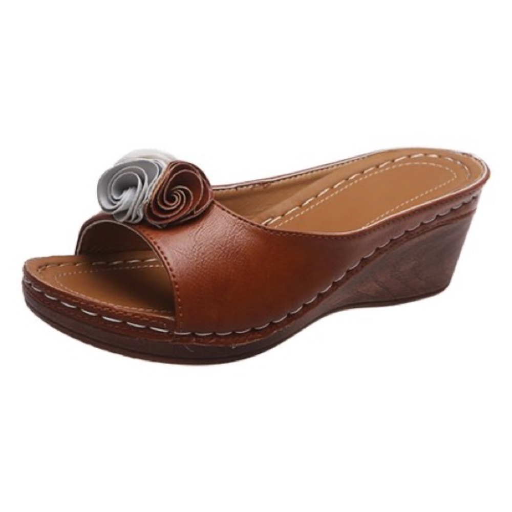 PAOTMBU - Brown Rose Appliqué Wedge Slide - size 7 (38) - new